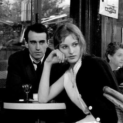 Martin LaSalle and Marika Green in Robert Bresson’s 1959 film Pickpocket. Photo courtesy the Criterion Collection Robert Bresson, Cinema Video, Michelangelo Antonioni, Henri Cartier Bresson, Green Pictures, Septième Art, I Love Cinema, French Films, Film Inspiration