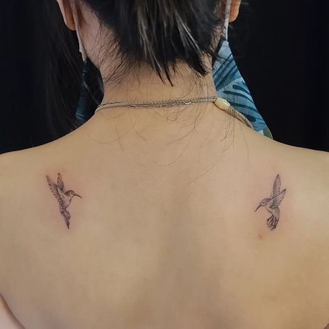 Symmetrical Hummingbird Tattoo, Symmetrical Tattoo Placement, Hummingbird Tattoo On Shoulder, Bird Tattoo Aesthetic, Hummingbird Wings Tattoo, Hummingbird Tattoo Collar Bone, Little Shoulder Tattoos, Small Symmetrical Tattoo, Back Tattoos Shoulder