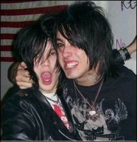 Max Green and Ronnie Radke. Max Green And Ronnie Radke, Emo Boy 2000s, Emo Boys 2000s, Raccoon Tail, Emo Scene Outfits, Man Overboard, Max Green, Emo Princess, Scene Aesthetic