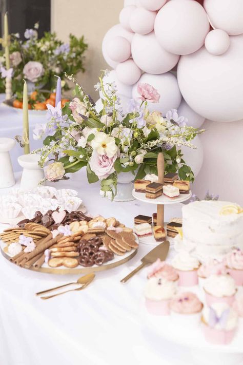 Emily In Paris Bridal Shower Theme, French Themed Bridal Shower Ideas, Emily In Paris Theme, Paris Bachelorette, French Garden Party, French Bridal Showers, Paris Bridal Shower Theme, Hens Ideas, Parisian Picnic