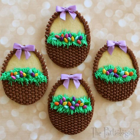 Easter Basket Cookies, Easter Sugar Cookies Decorated, Egg Shaped Cookies, Easter Cookie Cake, Buckwheat Cake, Easter Sugar Cookies, Easter Sweets, Iced Biscuits, Cookie Bouquet