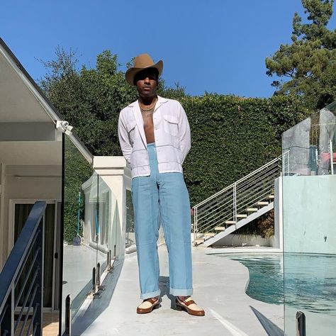 Leon Bridges on Instagram: "Blue Pachoos 📸 @bartonfluker" Leon Bridges, Panama Hat, Duster Coat, Lab Coat, Normcore, Mens Outfits, Photo And Video, Instagram Photos, Instagram Photo