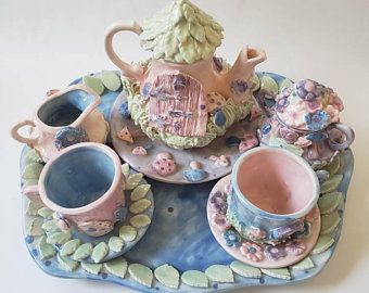 Pottery Kitchenware, Childrens Tea Sets, Ceramics Pottery Art, Cups And Saucers, Fairy House, Cute Mugs, Cups And Mugs, Clay Art, Clay Crafts