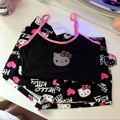 Y2k Pjs Hello Kitty, Trashy Y2k Pajamas, Y2k Pyjamas, Hello Kitty Pijama, Hello Kitty Pijama Top, Cute Hello Kitty Sleepwear For Lounging, Hello Kitty Pajamas, Cute Pink Hello Kitty Sleepwear, Pink Kawaii Hello Kitty Sleepwear