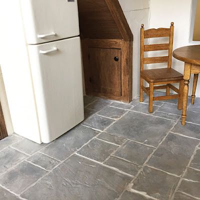 Mini Cottage, Doll House Flooring, Cardboard Dollhouse, Dollhouse Decorating, 1960 Style, Flagstone Flooring, Stone Floor, Miniature Things, Dollhouse Projects