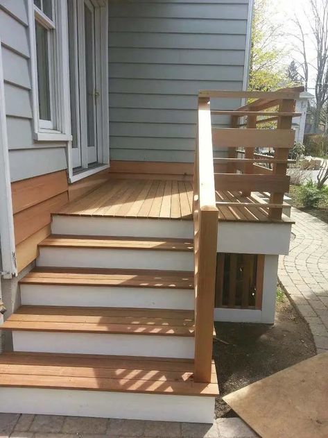 Deck Steps Ideas, Deck Railing Ideas, Patio Stairs, Porch Stairs, Traditional Porch, Patio Steps, Deck Steps, Railing Ideas, Exterior Stairs