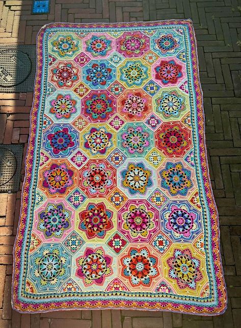 My Persian Tiles Blanket Is Finished. It’s A Beauty Persian Crochet Blanket, Persian Tile Crochet, Persian Tiles Crochet, Persian Tiles Blanket, Persian Tiles, Crocheted Afghans, Space Blanket, Silly Hats, Parents Christmas