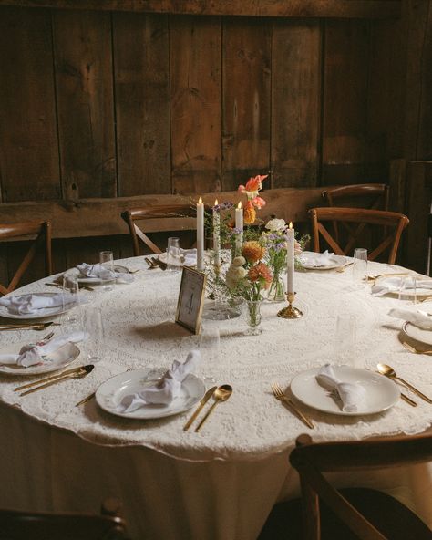 Sharing some of my favorite details from G+F’s wedding because Pinterest seems to be just as obsessed with them as me 🫶🏻🤍 Venue: @cedarbayfarm #weddingdetails #cincinnatiweddingphotographer #columbusweddingphotographer #ohioweddingphotographer #kentuckyweddingphotographer #midwestweddingphotographer #louisvilleweddingphotographer #columbusweddingphotographer Simple Organic Wedding Decor, Cottage Core Wedding Table Setting, Vintage Wedding Round Table Settings, Circle Table Wedding Set Up, Intimate Wedding Table Decor, Wedding Tablescape Simple, Wedding Table Decorations Aesthetic, Oval Wedding Tables, Thrifted Table Settings Wedding