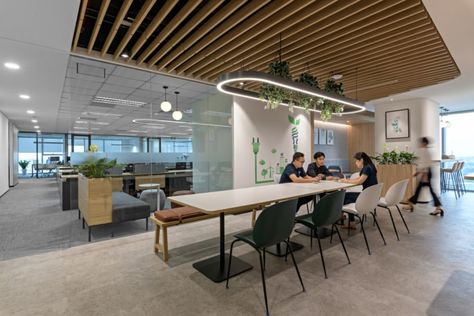 VSSES offices - Ho Chi Minh City | Office Snapshots Hot Desk, Office Pantry, Coworking Office, City Office, Party Expert, Trendy Office, Modular Lounges, Co Working Space, Office Floor