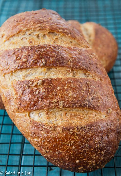 Nubby and Crunchy Cracked Wheat Berry Bread--Use unprocessed wheat straight from the farmer's field to make this scrumptious and healthy bread in your bread machine.  Bake it in your oven for a perfect crust, texture and shape. Wheat Berry Bread, Wheat Berry Recipes, Berry Bread, Easy Bread Machine Recipes, Savory Bread Recipe, Sweet Dinner Rolls, Best Bread Machine, Wheat Berry, Homemade Baked Bread