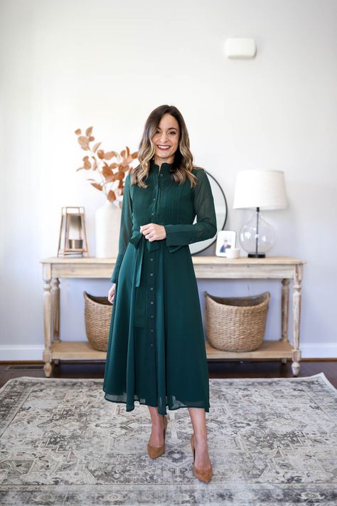 Pleated Skirt Outfit Wedding, Photo Dress Ideas, Family Photo Dresses, Women Church Outfits, Green Fall Nails, Sunday Dresses, Green Dress Outfit, Cream Sweater Dress, Midi Dress Outfit