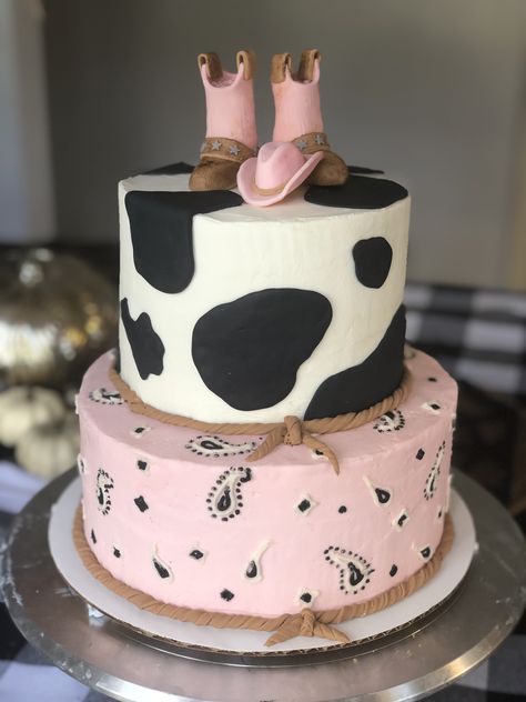 Cowgirl 2nd Birthday Cake, Cowgirl Theme Birthday Cake, Cowgirl First Birthday Cake, Rodeo Cake Girl, Cowgirl Dessert Table Ideas, Pink Cow Print Birthday Cake, Rodeo Party Food Ideas, First Rodeo Smash Cake Girl, My First Rodeo Cake Girl