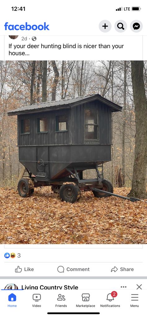 Deer Blind Ideas, Diy Deer Stand, Deer Shed Ideas, Deer Stand Windows, Deer Bait, Homemade Deer Blinds, Deer Hoist, Deer Blind Plans, Tree Stand Hunting