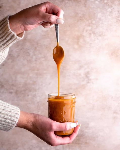 This salted caramel sauce is the perfect salty sweet combination. It's fairly easy to make, and goes great with all sorts of desserts. Cinnamon Graham Cracker Crust, Salted Caramel Sauce Recipe, In Bloom Bakery, Bloom Bakery, Apple Pie Cheesecake, Caramel Sauce Recipe, Salted Caramel Apple Pie, Caramel Ingredients, Caramel Recipe