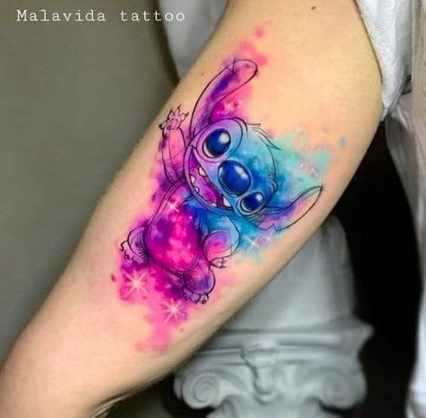 Sisters Tattoos, Disney Stitch Tattoo, Lilo And Stitch Tattoo, Model Tattoos, Ohana Tattoo, Disney Sleeve Tattoos, Stitch Tattoo, Female Tattoos, Muster Tattoos