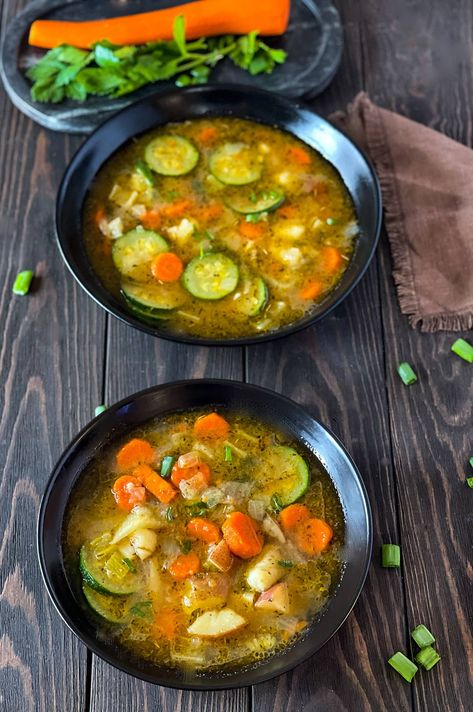 Vegetable Potato Soup, Zucchini Vegetable, Soup Potato, Potato Zucchini, Zucchini Soup Recipes, Zucchini Soup, Chicken Zucchini, Meatless Main Dishes, Stewed Potatoes