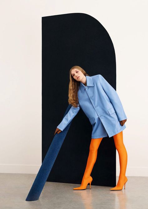 Yasmin Wijnaldum, Abstract Fashion, Alfred Stieglitz, Parallel Lines, Vogue China, Leggings And Socks, Fashion Photography Inspiration, Bellini, Fashion Editorial