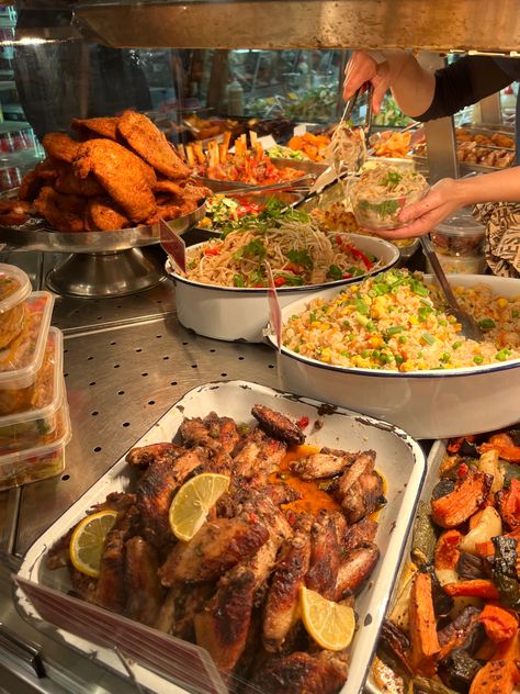 Food Buffet Aesthetic, Wedding Food Ideas Mexican, Wedding Buffet Aesthetic, Wedding Food Asian, Carribean Wedding Food, Dominican Wedding Food, Caribbean Wedding Food, Mediterranean Wedding Food, Jamaican Wedding Food