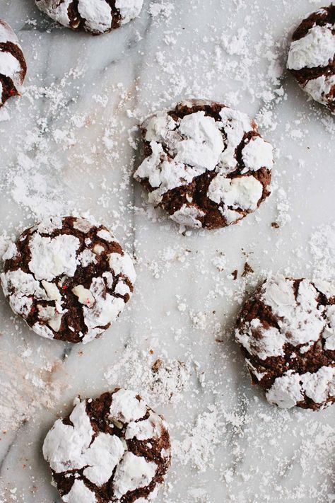 Peppermint Chocolate Crackle Cookies Chocolate Crackle Cookies, Chocolate Crinkle Cookies Recipe, Flourless Chocolate Cookies, Peppermint Treats, Crackle Cookies, Chocolate Crackles, Crinkle Cookies Recipe, Chocolate Crinkle, Peppermint Chocolate