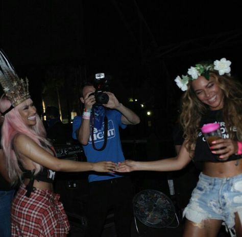 Beyonce Feeling Myself, Beyonce Nicki Minaj, Harajuku Barbie, Beyonce Coachella, Coachella 2015, Nicki Minaj Barbie, Nicki Minaj Pictures, Beyonce Style, Beyonce And Jay Z