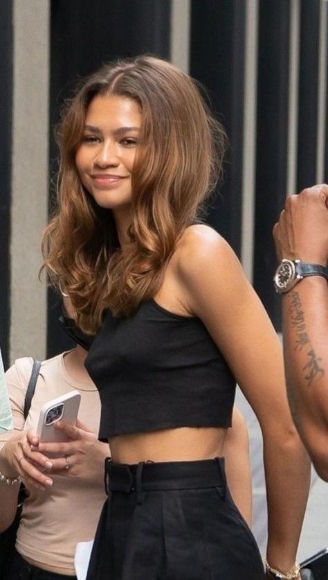 Pelo Color Caramelo, Mode Zendaya, Zendaya Hair, Zendaya Outfits, Elegantes Outfit Frau, Zendaya Style, Zendaya Coleman, Emma Watson, Hair Looks