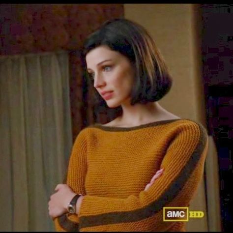 Megan Draper jumper Megan Draper Makeup, Jumper Movie, Dharma Hair Jenna Elfman, Pam Greer 1960s, Knitted Wardrobe, Mad Men Megan Draper, Megan Draper, Cute And Easy Hairstyles, Jessica Pare