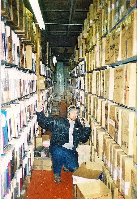 DJ Shadow's record collection which runs over 65,000 Dj Visuals, Vinyl Dj, Hiphop Photography, Method Man Redman, Pioneer Ddj Rev7, Mc Eiht, Dj Crowd, Dj Shadow, 9th Wonder