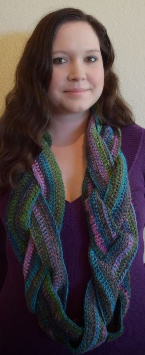 Crochet Braided Infinity Scarf By Allison Savoy - Free Crochet Pattern - (chateaudesavoy.blogspot) Chrochet Braids, Braided Scarf, Crochet Infinity Scarf, Crochet Shawls, Lace Scarf, Crochet Cowl, Crochet Stuff, Crochet Braids, Crafting Ideas