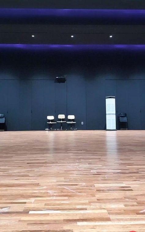 Bighit Dance Practice Room, Hybe Backgrounds, Hybe Practice Room Background, Hybe Dancing Room, Hybe Dance Room Background, Kpop Dr Visualization Hybe, Sm Entertainment Dance Practice Room, Hype Labels Entertainment, Hybe Dance Practice Room