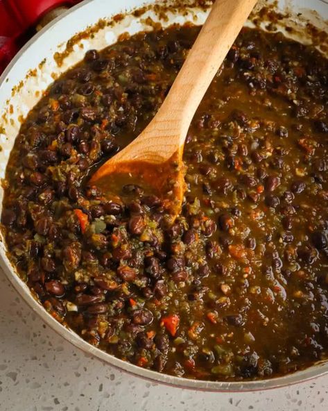 Black Bean Recipe, Cuban Black Beans, Bean Recipe, Black Bean Recipes, Easy Side Dish, Canned Beans, Canned Black Beans, Dinner Dishes, Bean Recipes