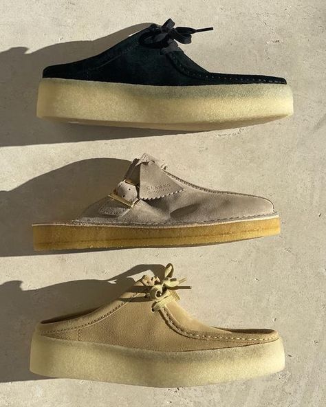 The Muler Report on Instagram: "Wally mule or Desert Trek mule? 🧐 @clarksoriginals" Womens Chukka Boots Outfit, Chukka Boot Outfit, Clarks Desert Trek, Weird Shoes, Clarks Shoes Mens, Street Style Outfits Men, Shoe Inspo, September 28, Crochet Shoes