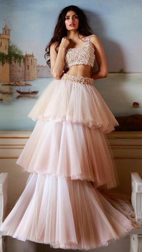 Girls Boutique Dresses, Wedding Day Dresses, Frocks And Gowns, Net Skirt, Mail Order Brides, Long Skirt Outfits, Saree Gown, Party Wear Lehenga, Cropped Blouse