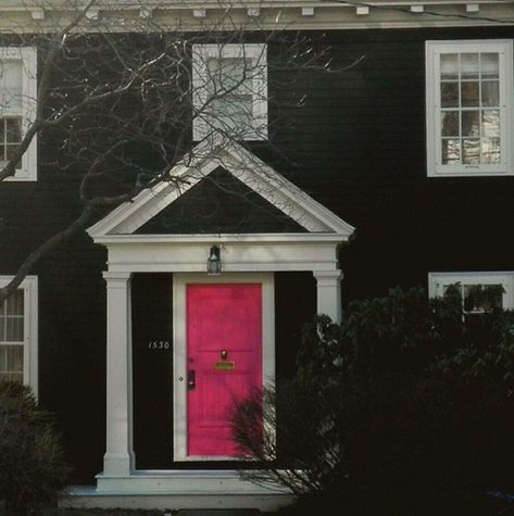 Street Style: The Perfect Pink Door Bedroom Makeover Ideas, Exterior Door Designs, Pink Front Door, Wooden Sliding Doors, Garage Style, Dark House, Pink Door, Painted Front Doors, The Door Is Open