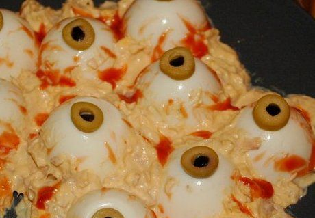 ojos sanguinolentos Comidas Halloween, Decoracion Halloween, Creepy Food, Recetas Halloween, Halloween Menu, Cooking Lover, Falafels, Halloween 3, Just Eat