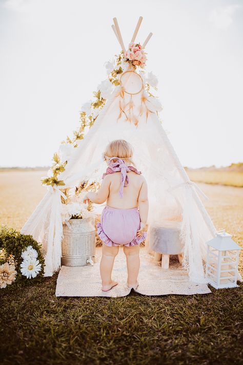 First Year Photos, Boho Kids, Kids Pictures, Baby Baby, 1 Year, Tent, Wedding Dress, Birthday