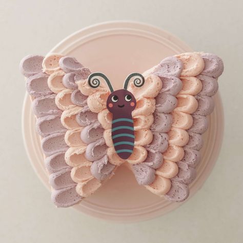 Butterfly Cake Kids, Butterfly Cake Ideas For Kids, Butterfly Sheet Cake, Butterfly Shape Cake, Butterfly Shaped Cake, Butterfly Cake Ideas, Butterfly Theme Cake, Butterfly Birthday Cake, Butterfly Magic