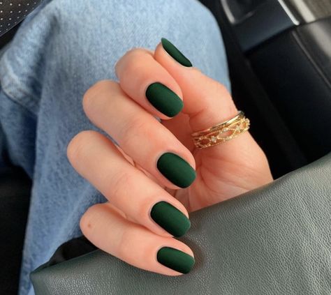 Summer Nails Matte, Glue On Nails Short, Matte Green Nails, Nails Short Acrylic, Green Press On Nails, Dark Green Nails, Nails Matte, Press On Nails Short, Green Nail Designs