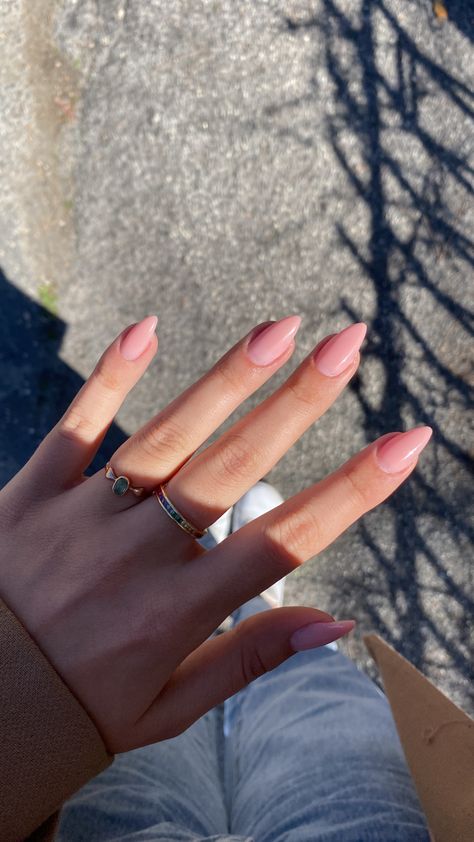 Dusty Rose Almond Nails, Almond Acrylic Nails Solid Color, Mauve Almond Nails, Purple Nude Nails, Pink Nude Almond Nails, Nude Nails Inspo, Nude Almond Nails, Nails Rosa, Nails 23