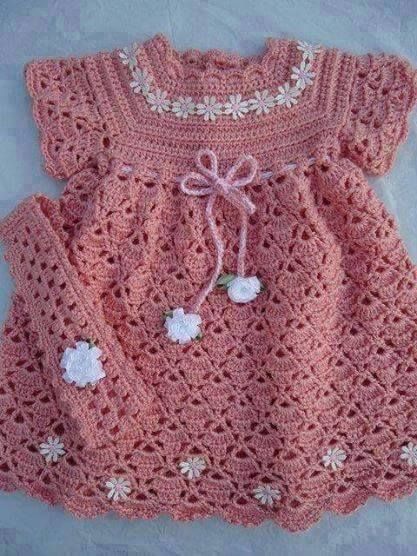 FREE pattern in ENGLISH by Sweet Nothings Crochet at https://shyamanivas.blogspot.in/2016/08/yet-another-cute-baby-dress.html Crochet Baby Dress Free Pattern, Vestidos Bebe Crochet, Vogue Kids, Crochet Baby Girl Dress, Baby Dress Pattern, Crocheted Dress, Crochet Baby Dress Pattern, Pull Bebe