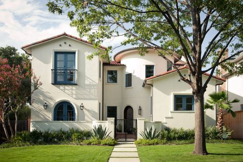 Small Mediterranean Homes, Modern Spanish Farmhouse, Spanish Farmhouse, Spanish Exterior, Mediterranean Exterior, Exterior Color Palette, Building Envelope, Mediterranean Architecture, Suburban House