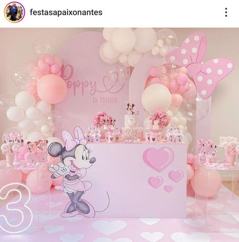 Minie Mouse Decoration Party, Minnie Mouse Table Centerpiece, Minnie Bowtique Party, Diy Princess Party, Pink Birthday Decorations, Minnie Mouse Birthday Theme, Minnie Mouse Balloons, Minnie Mouse Birthday Party Decorations, Fiesta Mickey Mouse