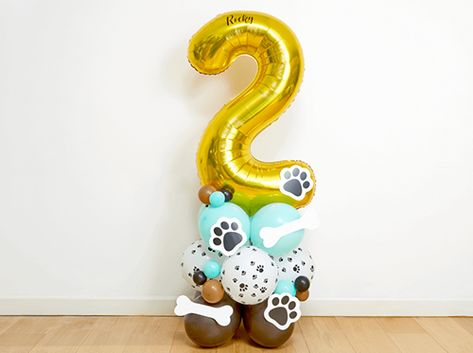 In today's article we will show you how to make a balloon sculpture with this easy step by step guide. Dog Birthday Balloons, Dog Balloon, Dog's Birthday, Cat Balloons, Balloon Clusters, Birthday Cat, 5 Balloons, Balloon Display, Pastel Balloons