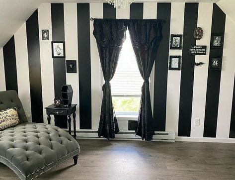 Punk Home Decor Diy, Goth Interior Design Bedroom, Wednesday Adams Bedroom Ideas, Wednesday Adams Bedroom, Wednesday Addams Bedroom Aesthetic, Wednesday Bedroom Ideas, Beetlejuice Bedroom Ideas, Wednesday Room Ideas, Beetlejuice Room Ideas