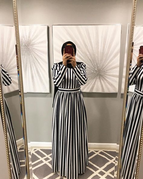 Modest Dresses For Pregnant Women, Modest Floor-length Thobe For Eid, Striped Abaya Designs, Chiffon Texture, Modest Long Sleeve Black Abaya, Fitted Modest Maxi-length Abaya, Big Dress, Hijabista Fashion, Style Tutorial