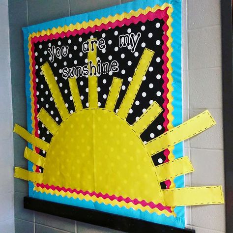 Sunshine Bulletin Board, Sun Bulletin Boards, Elementary Bulletin Boards, Kindergarten Bulletin Boards, Cute Bulletin Boards, Learning Preschool, Preschool Bulletin, Preschool Bulletin Boards, Classroom Decor Themes