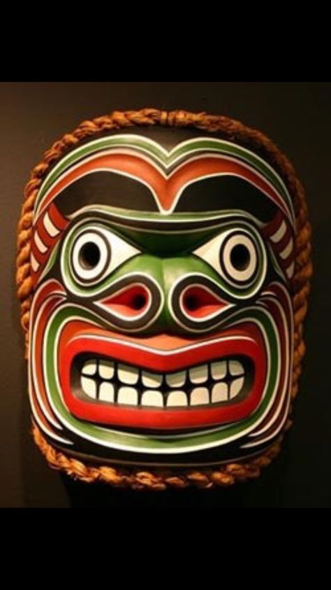 Native American Mask Mascara Papel Mache, Canadian Aboriginal Art, Arte Haida, Native American Masks, Art Masks, Pacific Northwest Art, Wooden Mask, Haida Art, Native American Artwork