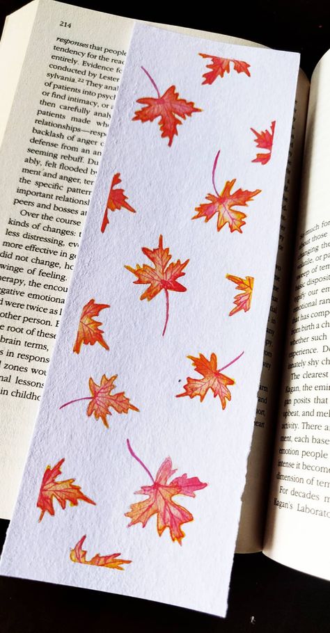 Maple Leaf Watercolor, Maple Leaf Drawing, Gouache Inspiration, Painted Bookmarks, Leaf Bookmark, Art Plants, Bookmark Ideas, Creative Bookmarks, Watercolor Bookmarks