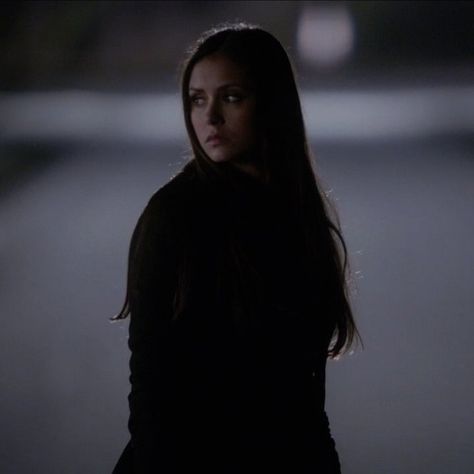 Elena Gilbert No Humanity, Grunge Pfp Girl, Tvdu Characters, Tvd Elena, No Humanity, Graveyard Girl, Malia Hale, Katerina Petrova, The Vampire Diaries 3