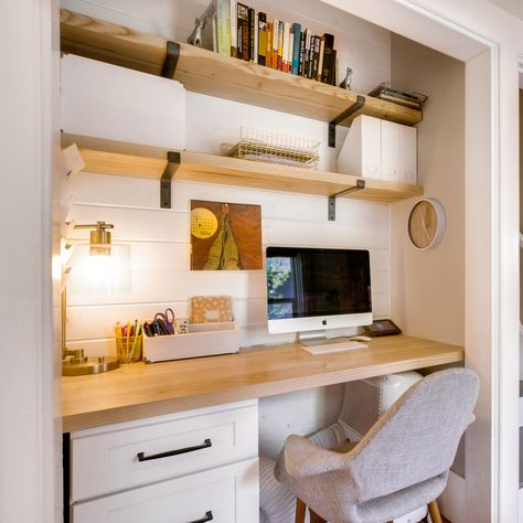 Slim Shelf Small Spaces, Open Closet Office, Reading Office Room, Closet Desk Conversion, Closet Conversion Ideas Office, Multiuse Office Space, Tiny Bedroom Office, Closet To Desk Conversion, Small Closet To Office Conversion