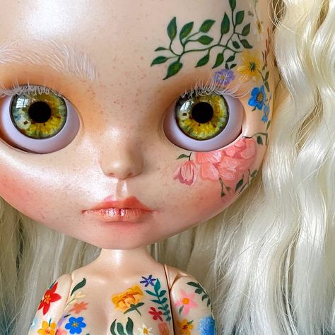 Blythe Dolls Custom, Blythe Doll Custom, Blythe Aesthetic, Blythe Custom, Blythe Clothes, Custom Blythe, Absolutely Fabulous, Custom Dolls, Blythe Doll